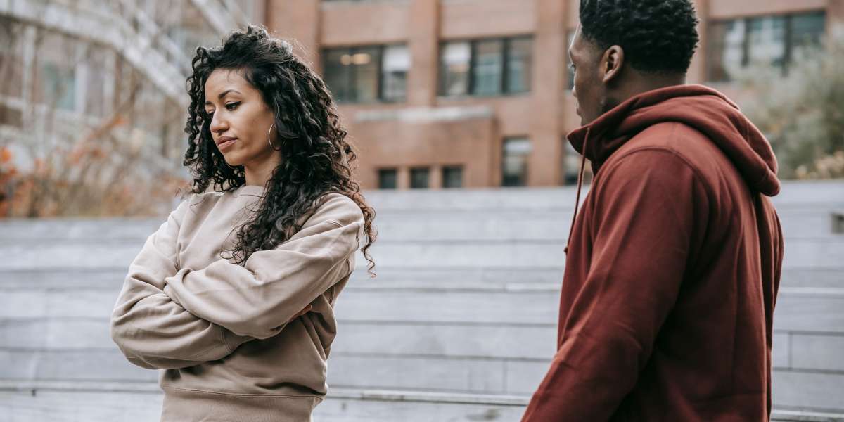 Contrast between emotional availability and superficial support